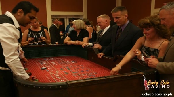 Ang casino ay nagtatakda ng ilang mga panuntunan para sa mga naglalaro ng Craps.